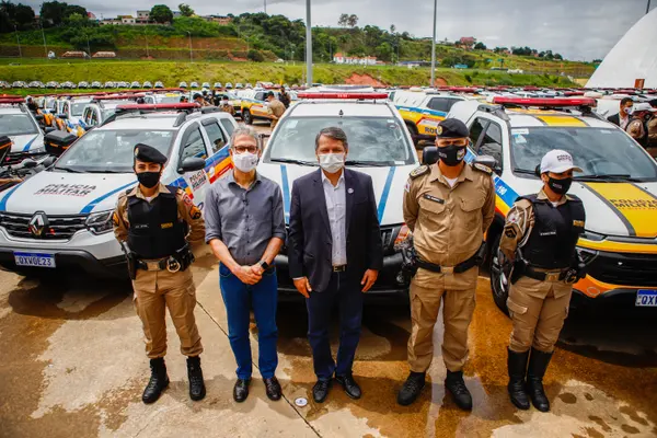 Romeu Zema entrega 645 viaturas para a Polícia Militar de Minas Gerais