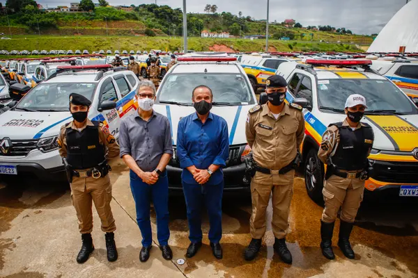 Romeu Zema entrega 645 viaturas para a Polícia Militar de Minas Gerais
