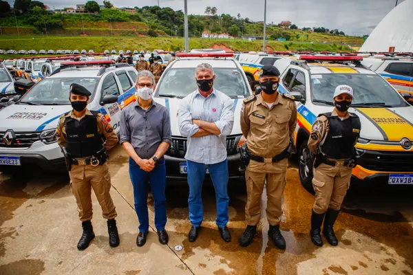 Romeu Zema entrega 645 viaturas para a Polícia Militar de Minas Gerais