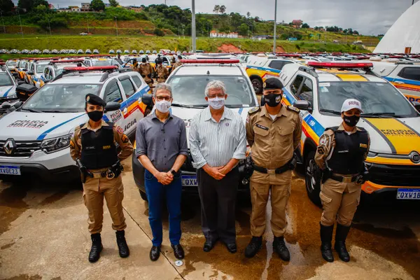 Romeu Zema entrega 645 viaturas para a Polícia Militar de Minas Gerais