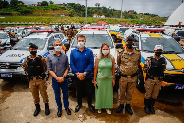 Romeu Zema entrega 645 viaturas para a Polícia Militar de Minas Gerais