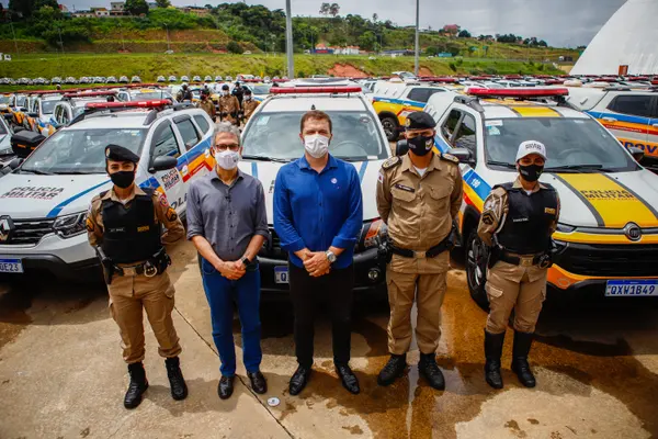 Romeu Zema entrega 645 viaturas para a Polícia Militar de Minas Gerais