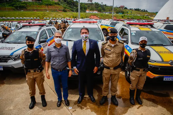 Romeu Zema entrega 645 viaturas para a Polícia Militar de Minas Gerais