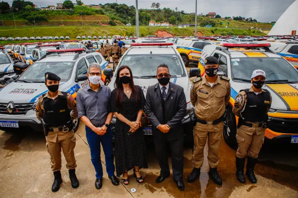 Romeu Zema entrega 645 viaturas para a Polícia Militar de Minas Gerais