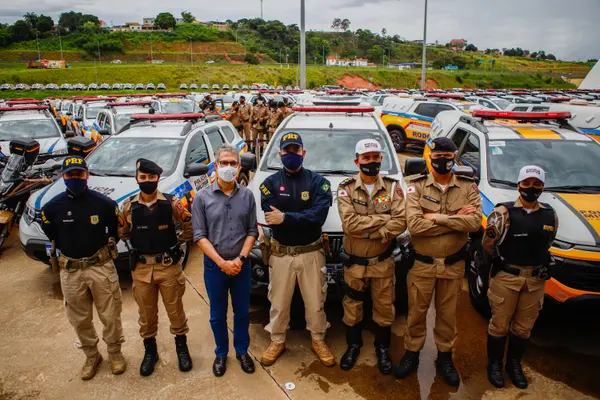 Romeu Zema entrega 645 viaturas para a Polícia Militar de Minas Gerais