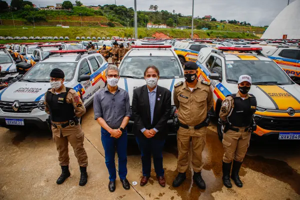 Romeu Zema entrega 645 viaturas para a Polícia Militar de Minas Gerais