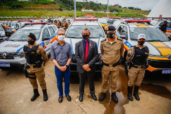Romeu Zema entrega 645 viaturas para a Polícia Militar de Minas Gerais