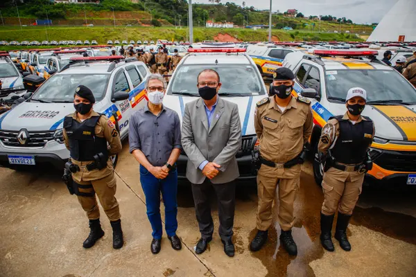 Romeu Zema entrega 645 viaturas para a Polícia Militar de Minas Gerais