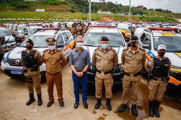 Romeu Zema entrega 645 viaturas para a Polícia Militar de Minas Gerais