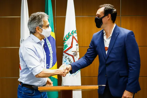 Zema anuncia investimento no valor de R$ 25 bi com instalação de fábrica de veículos elétricos na RMBH