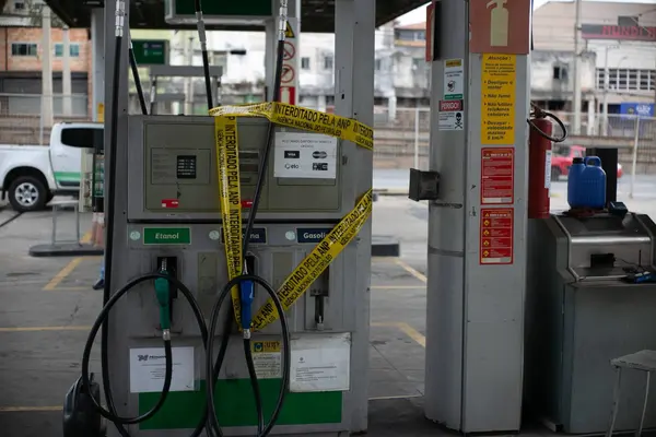Operação Integrada Petróleo Real flagra postos de combustíveis com irregularidades em todo o estado