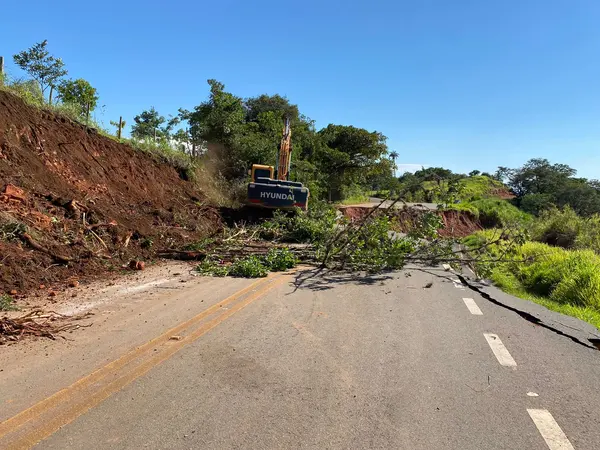 DER-MG já atendeu mais de 700 ocorrências causadas pelas chuvas nas rodovias estaduais em 2022 