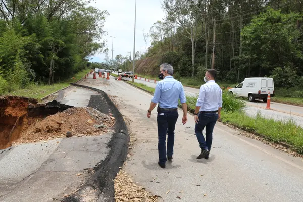 Governo de Minas e prefeitura de Nova Lima firmam convênio para execução de obras na MG-030