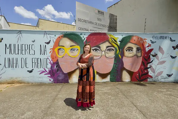 Mulheres são fundamentais para levar a vacina contra covid ao braço dos mineiros