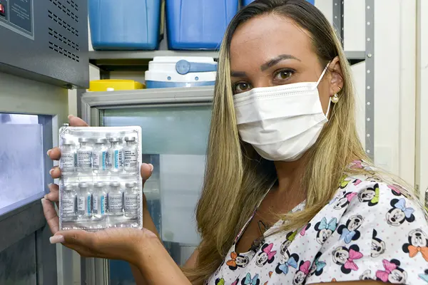 Mulheres são fundamentais para levar a vacina contra covid ao braço dos mineiros