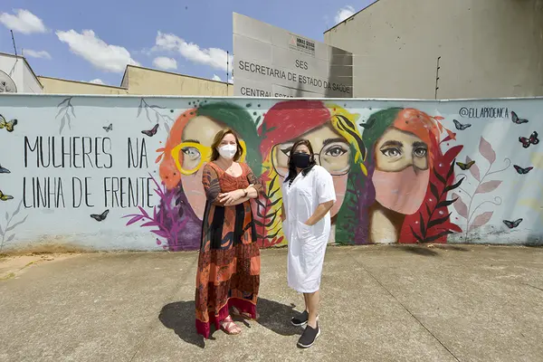 Mulheres são fundamentais para levar a vacina contra covid ao braço dos mineiros