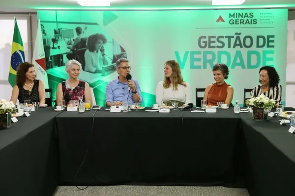 Governador se reúne com mulheres que ocupam cargos de liderança no Governo de Minas