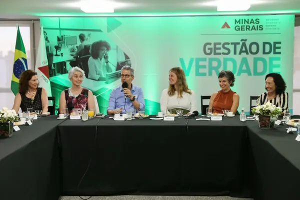 Governador se reúne com mulheres que ocupam cargos de liderança no Governo de Minas