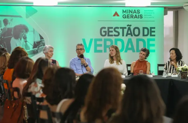 Governador se reúne com mulheres que ocupam cargos de liderança no Governo de Minas