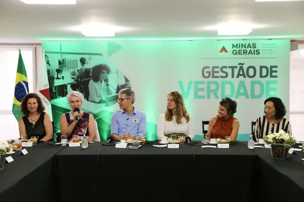 Governador se reúne com mulheres que ocupam cargos de liderança no Governo de Minas