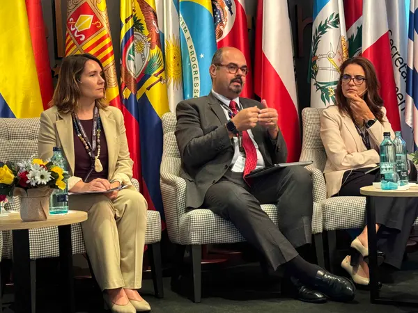 Governador se reúne com mulheres que ocupam cargos de liderança no Governo de Minas