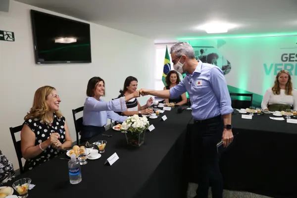 Governador se reúne com mulheres que ocupam cargos de liderança no Governo de Minas