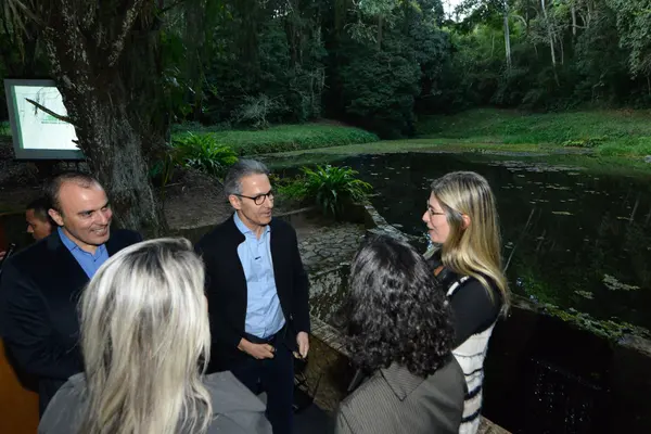 Assinatura de despacho para conclusão da criação do Parque Estadual da Mata do Krambeck em Juiz de Fora