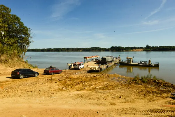 Início da construção da ponte sobre o rio leva esperança aos moradores da região de São Francisco, no Norte de Minas