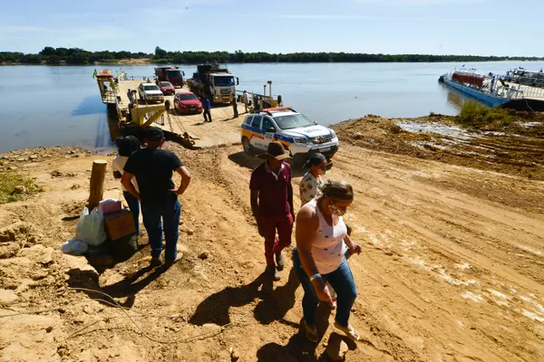 Início da construção da ponte sobre o rio leva esperança aos moradores da região de São Francisco, no Norte de Minas