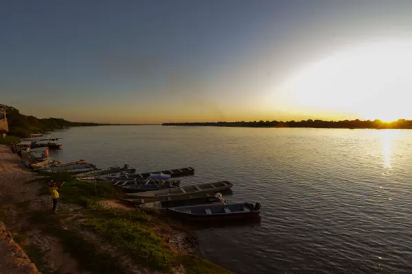 Início da construção da ponte sobre o rio leva esperança aos moradores da região de São Francisco, no Norte de Minas