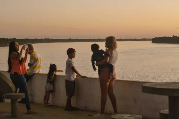Início da construção da ponte sobre o rio leva esperança aos moradores da região de São Francisco, no Norte de Minas