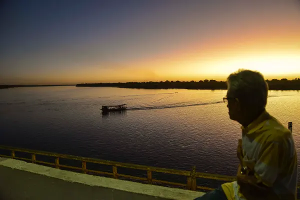Início da construção da ponte sobre o rio leva esperança aos moradores da região de São Francisco, no Norte de Minas
