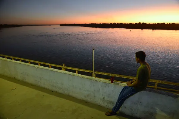 Início da construção da ponte sobre o rio leva esperança aos moradores da região de São Francisco, no Norte de Minas