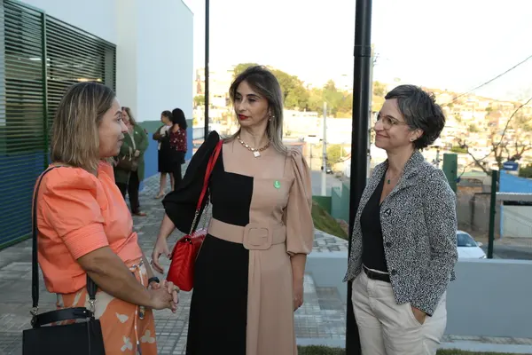 Nova Serrana, no Centro-Oeste, ganha novo prédio escolar