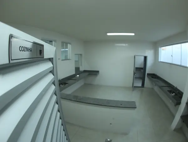 Nova Serrana, no Centro-Oeste, ganha novo prédio escolar