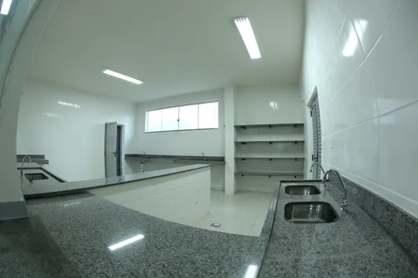 Nova Serrana, no Centro-Oeste, ganha novo prédio escolar