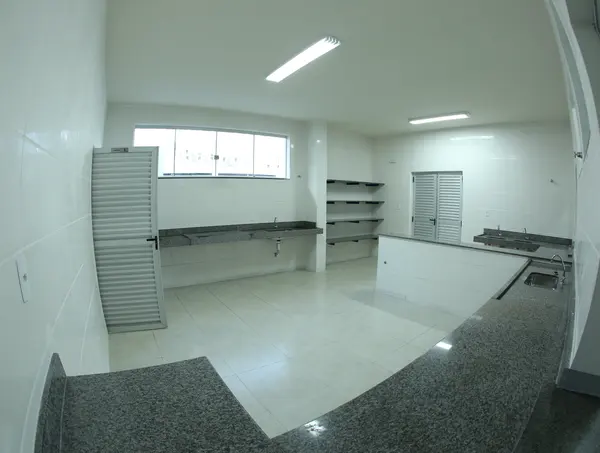 Nova Serrana, no Centro-Oeste, ganha novo prédio escolar