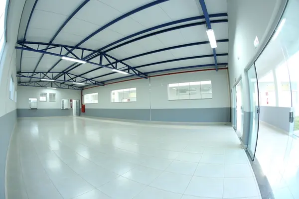 Nova Serrana, no Centro-Oeste, ganha novo prédio escolar