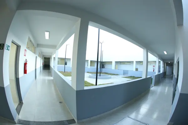 Nova Serrana, no Centro-Oeste, ganha novo prédio escolar