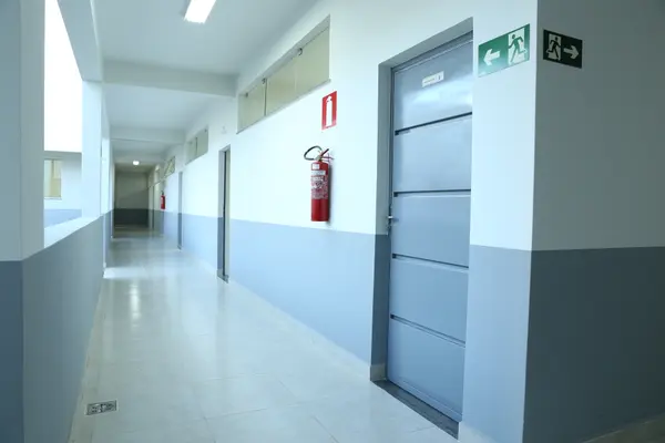 Nova Serrana, no Centro-Oeste, ganha novo prédio escolar