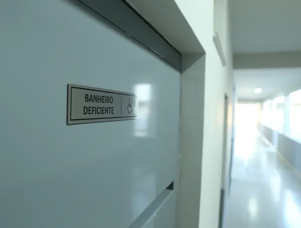 Nova Serrana, no Centro-Oeste, ganha novo prédio escolar