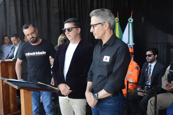 Governador visita feira gastronômica em Itapecerica
