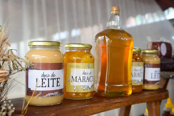 Governador visita feira gastronômica em Itapecerica