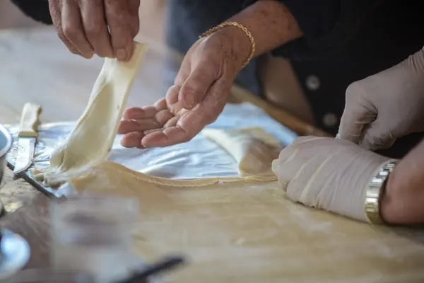 Governador visita feira gastronômica em Itapecerica