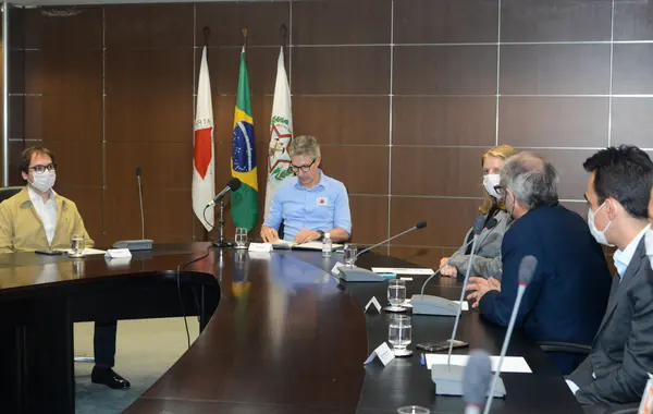 Governador se reúne com executivos da TIM Brasil
