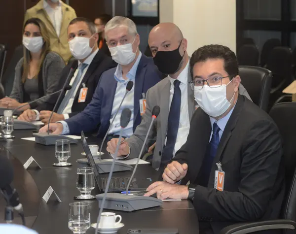 Governador se reúne com executivos da TIM Brasil