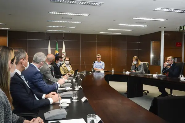 Governador se reúne com executivos da TIM Brasil