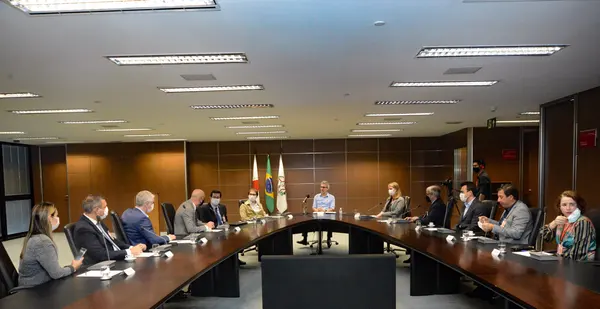 Governador se reúne com executivos da TIM Brasil
