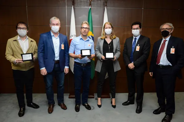 Governador se reúne com executivos da TIM Brasil