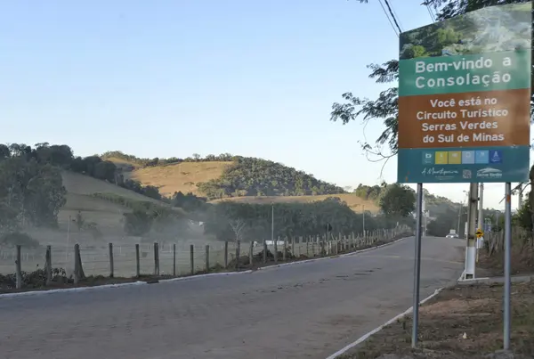 Pagamento da primeira parcela de convênio para obras em trecho da rodovia MG-295, em Consolação, no Sul do estado
